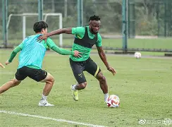 关于国安完胜亚泰，保持争冠希望仍在的信息